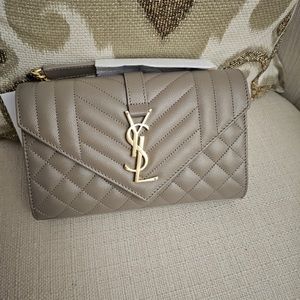 Small Envelope Calfskin
Leather Shoulder Bag